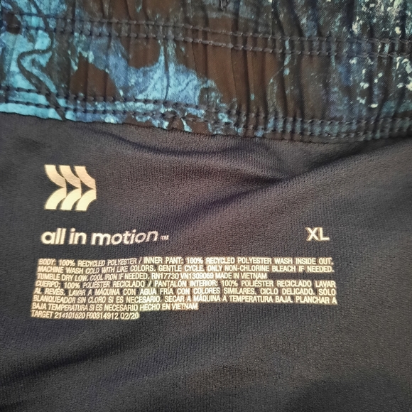 Women's size XL Shorts. - Picture 3 of 3